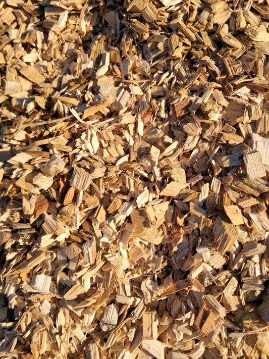 Grobe Holzhäcksel, von nahem betrachtet.